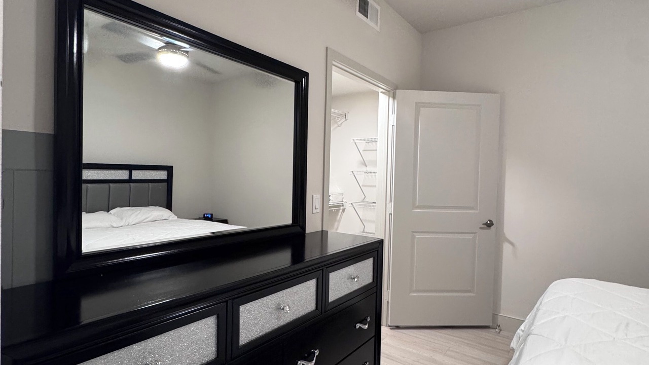 Photo of Bedroom in Midway District