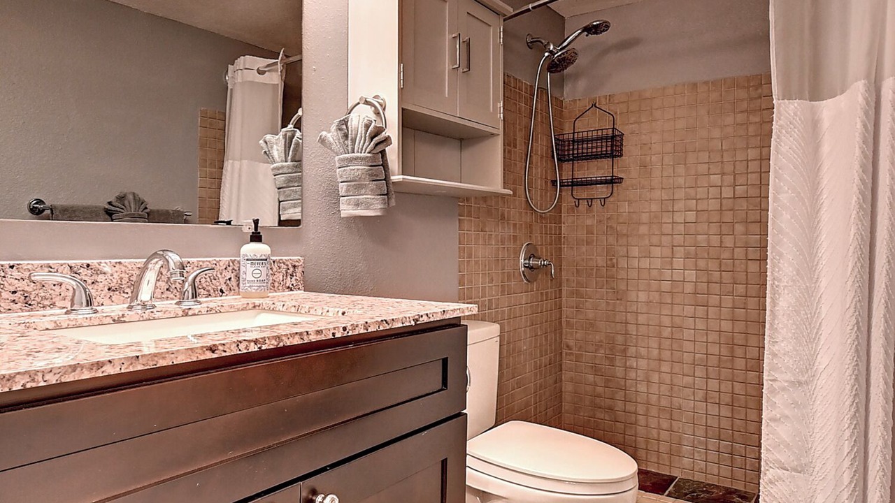 Photo of Bathroom in Entertainment District