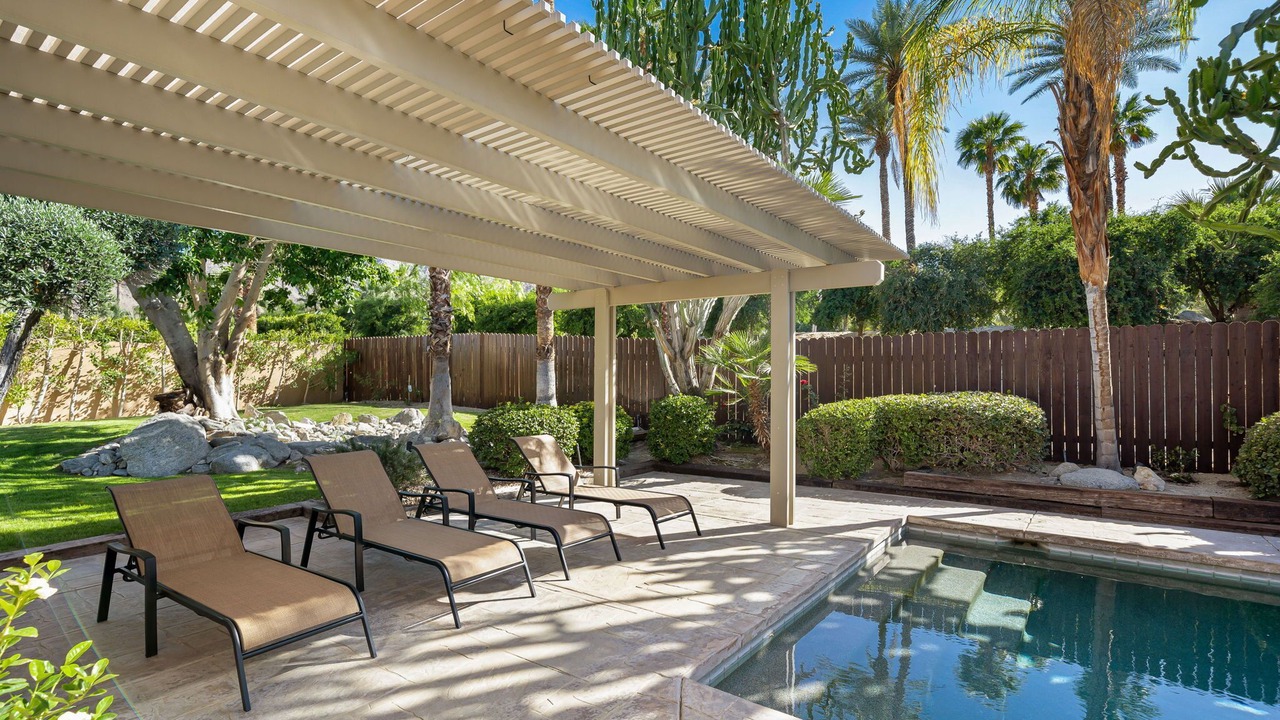 Photo of Outdoor in Magnesia Falls Cove