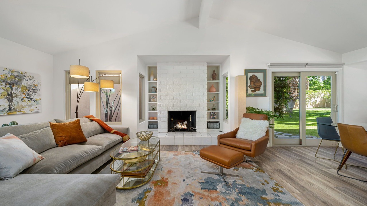 Photo of Livingroom in Magnesia Falls Cove