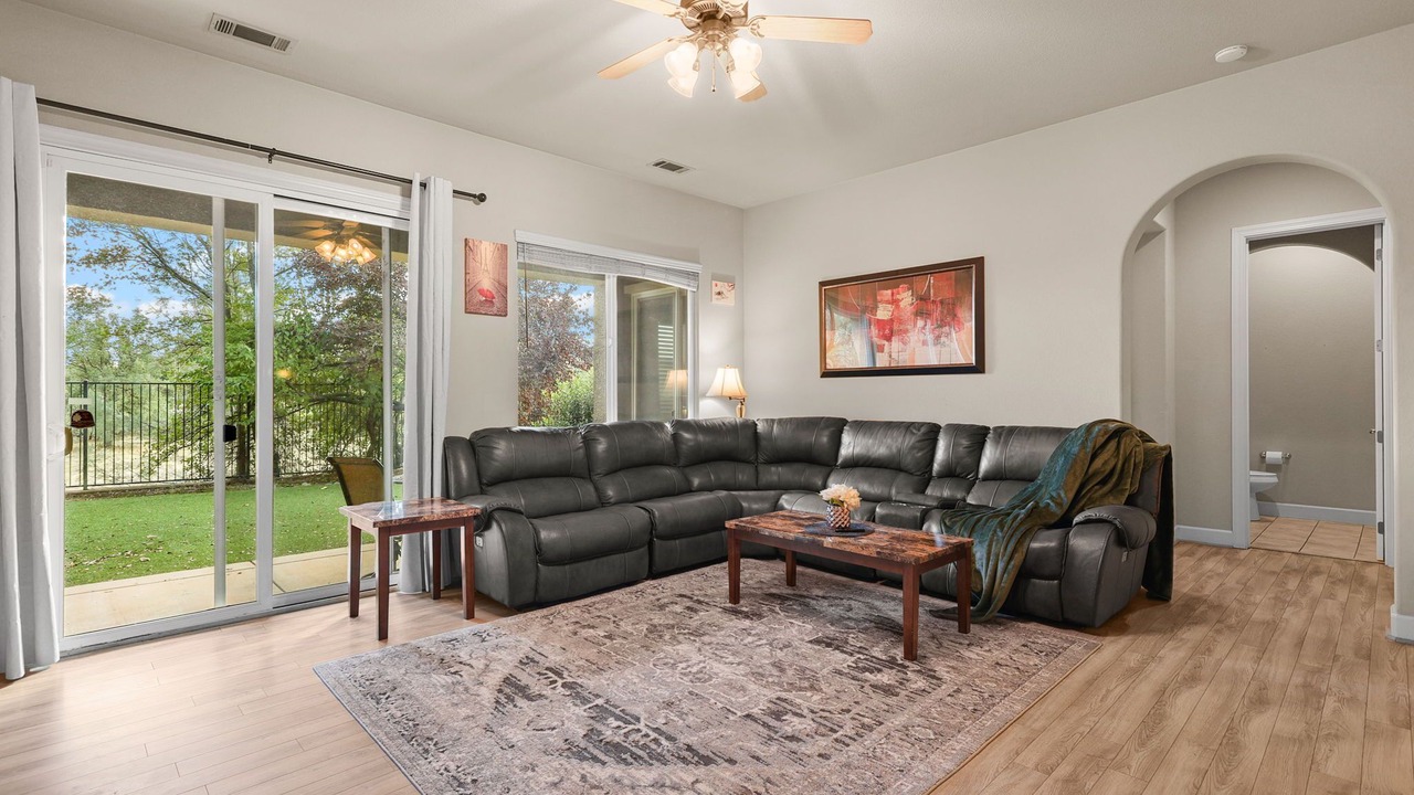 Photo of Livingroom in South Bechelli