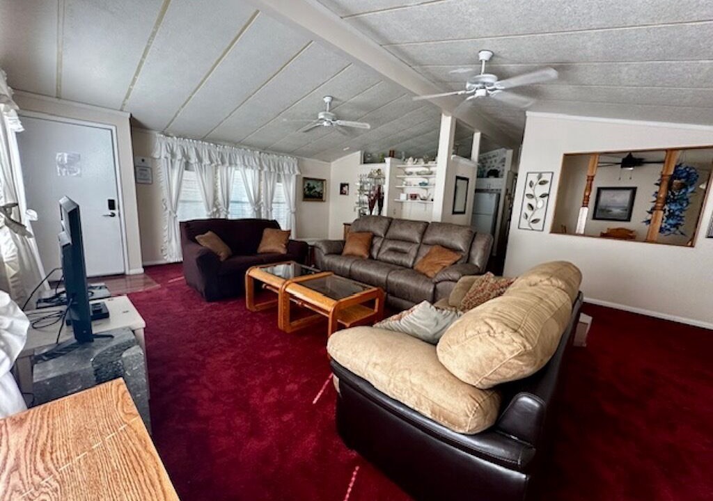 Photo of Livingroom in Holiday Shores