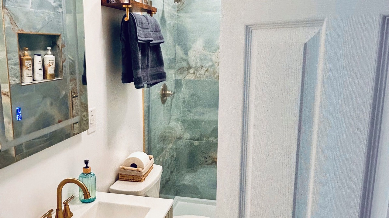 Photo of Bathroom in Bushrod