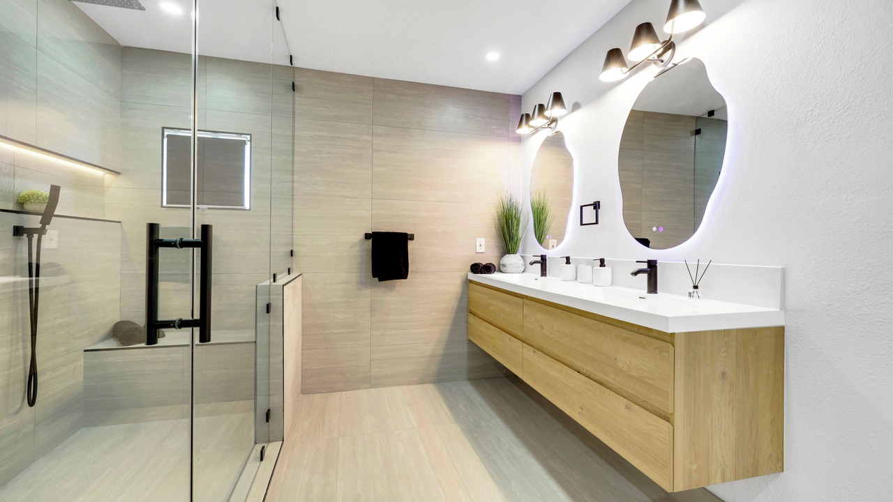Photo of Bathroom in Enterprise