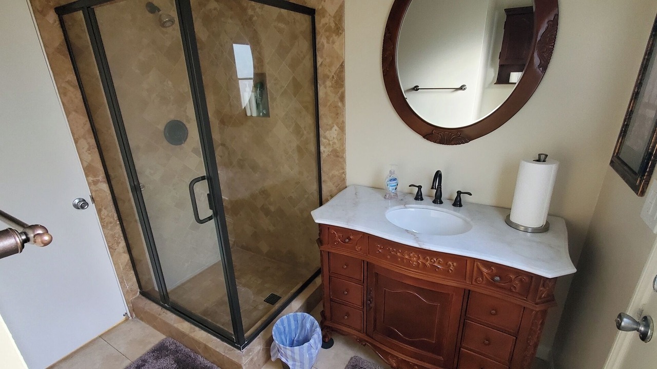 Photo of Bathroom in Orange