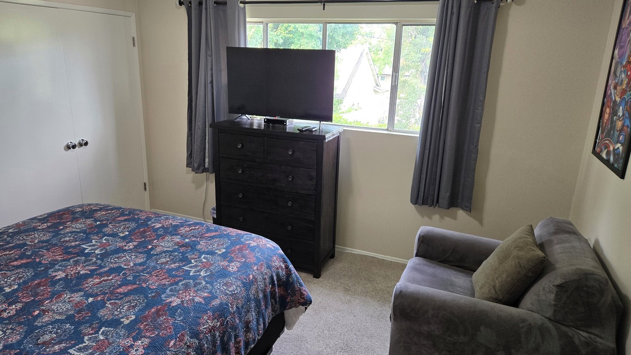 Photo of Bedroom in Orange