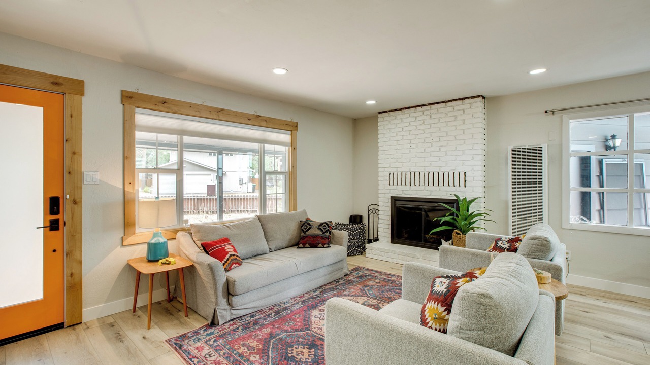 Photo of Livingroom in Tahoe Island