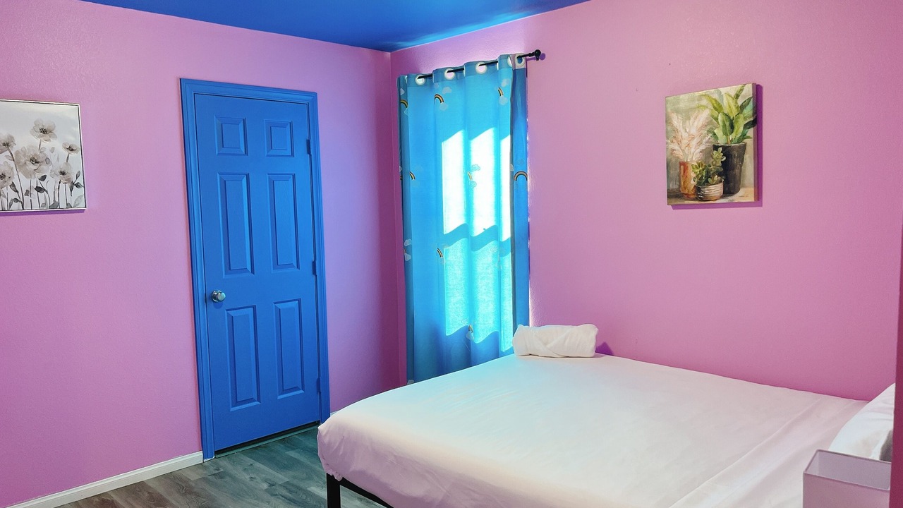 Photo of Bedroom in Enterprise