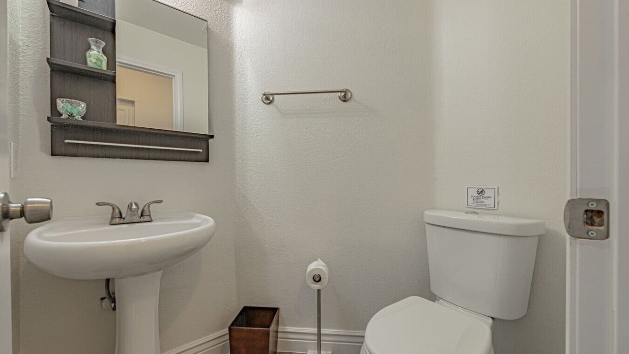 Photo of Bathroom in Silverado Ranch