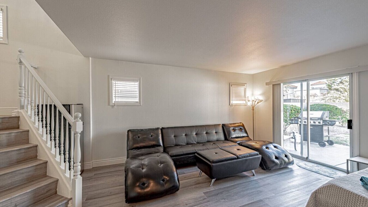 Photo of Livingroom in Silverado Ranch