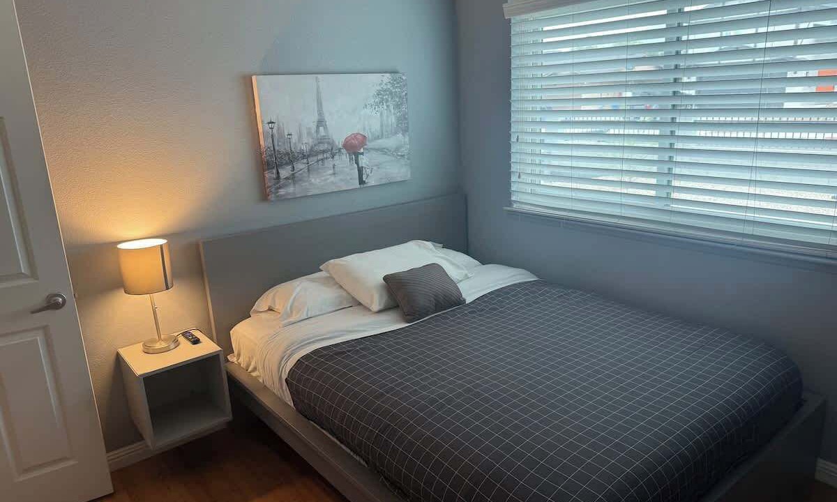 Photo of Bedroom in Highland Hills