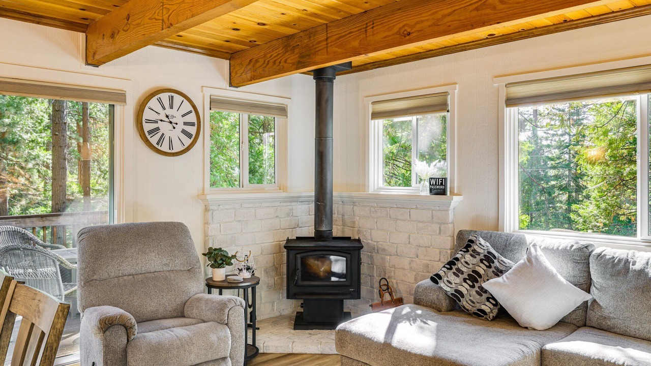 Photo of Livingroom in Cold Springs