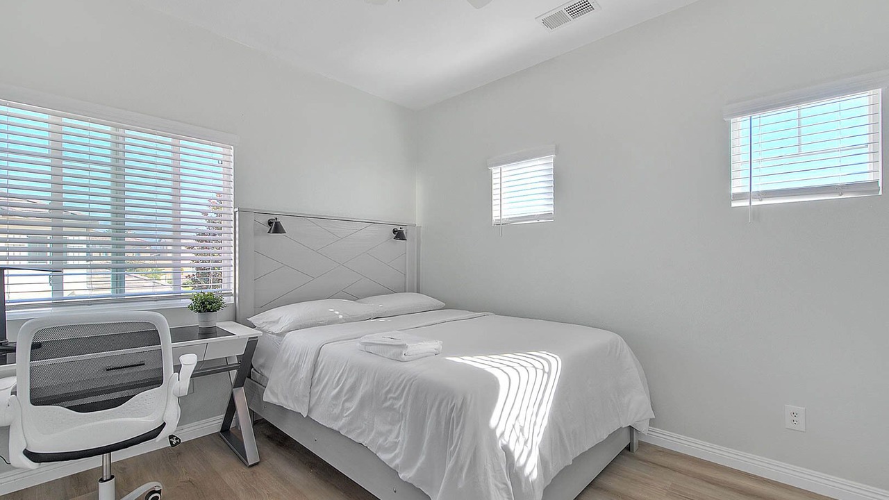 Photo of Bedroom in Los Serranos