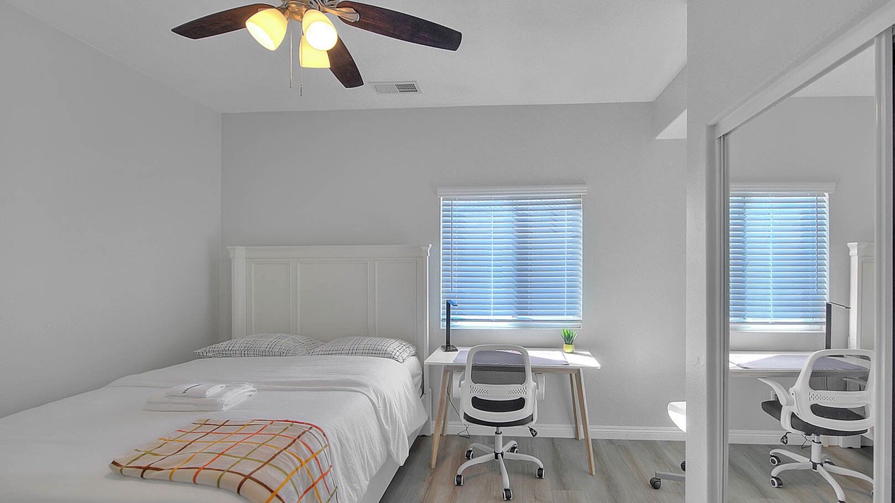 Photo of Bedroom in Los Serranos