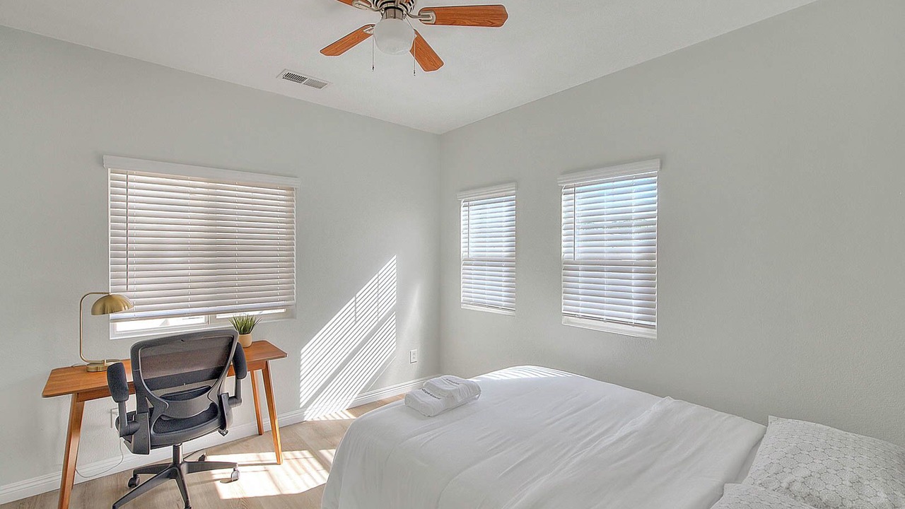 Photo of Bedroom in Los Serranos