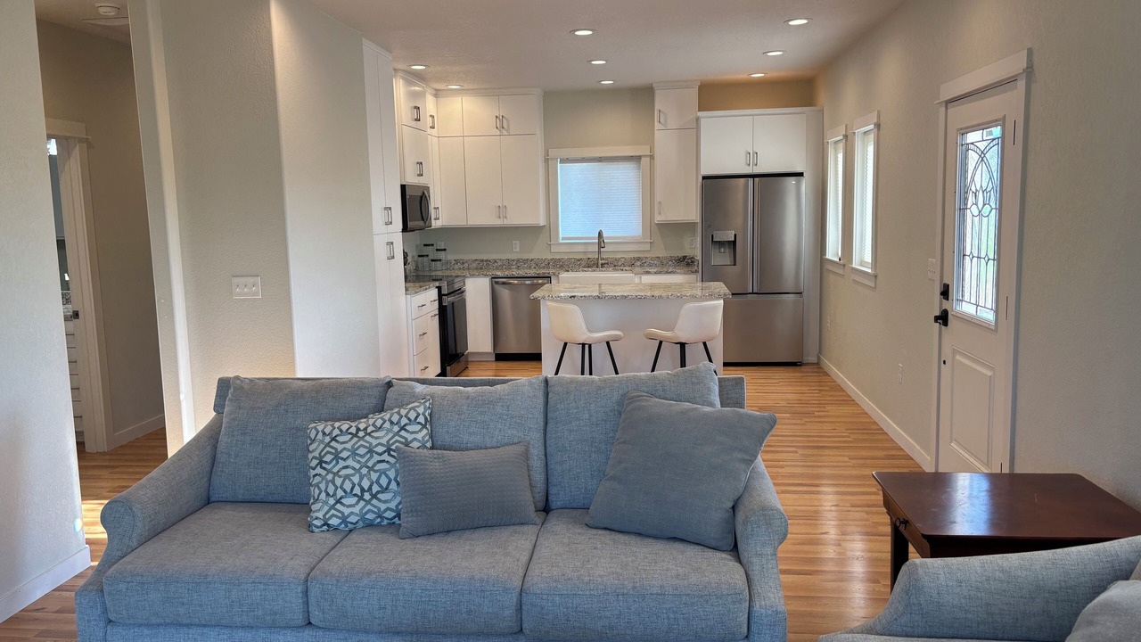 Photo of Livingroom in Central Point