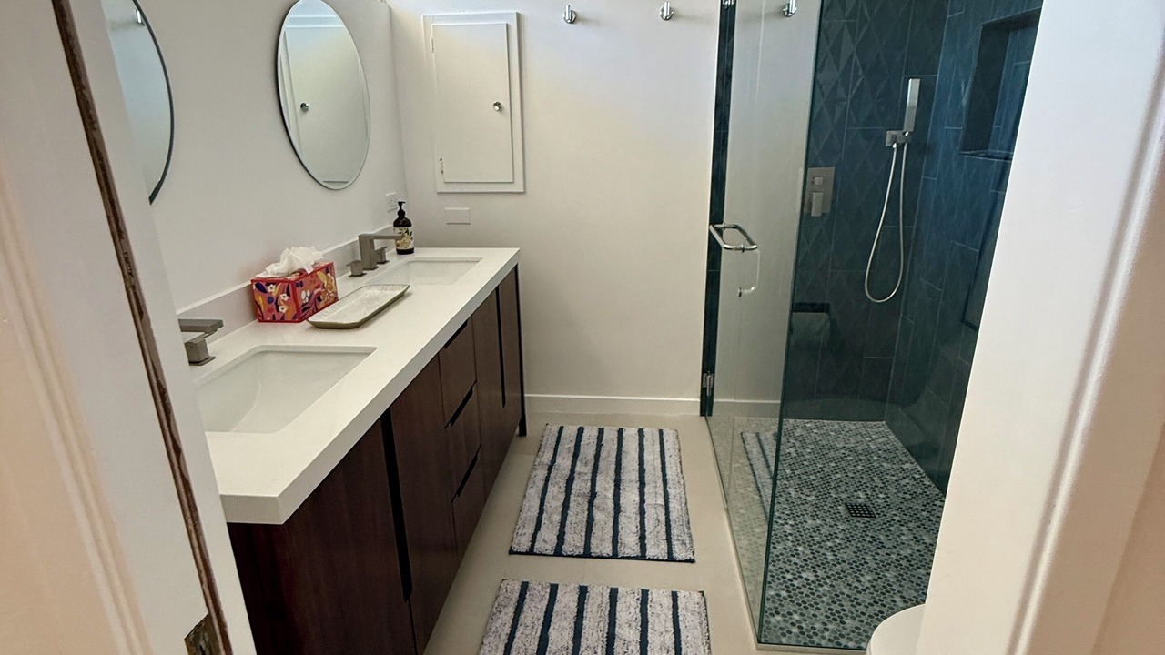Photo of Bathroom in Araby