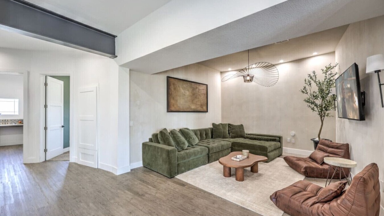 Photo of Livingroom in Foothills