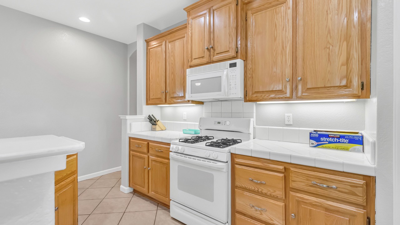 Photo of Kitchen in Hood