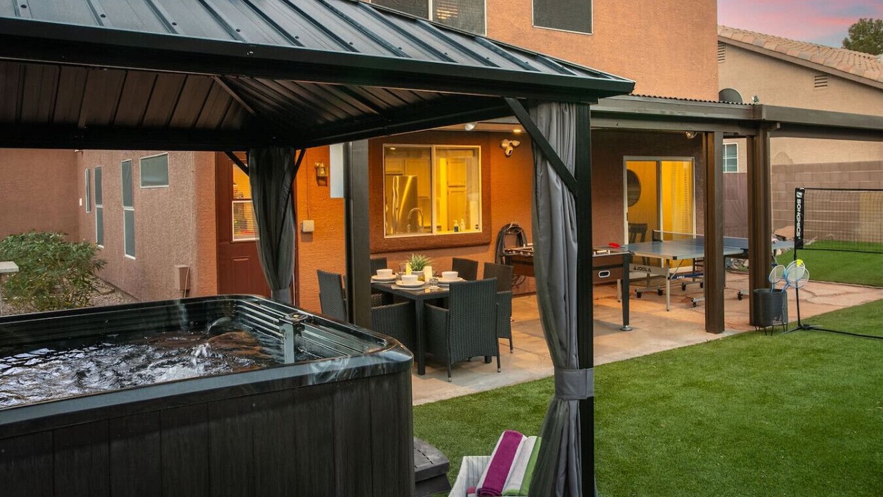 Photo of Outdoor in Highland Hills