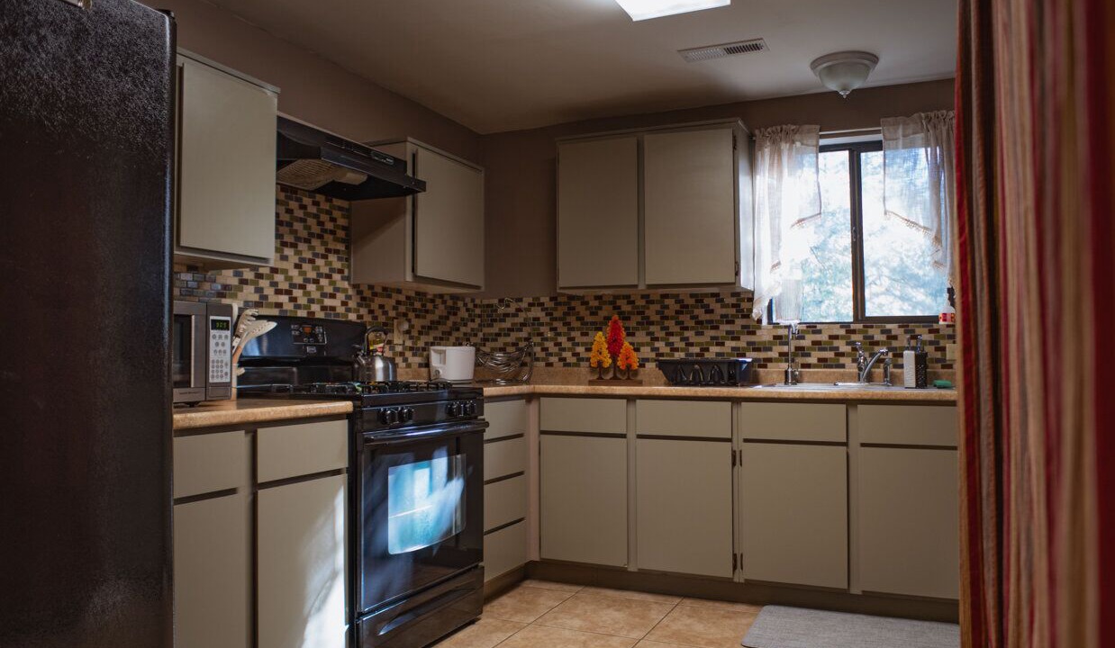 Photo of Kitchen in Oak Knoll Village