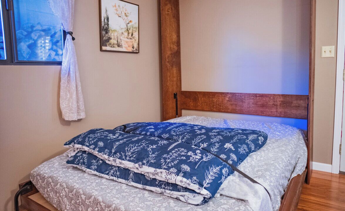 Photo of Bedroom in Oak Knoll Village