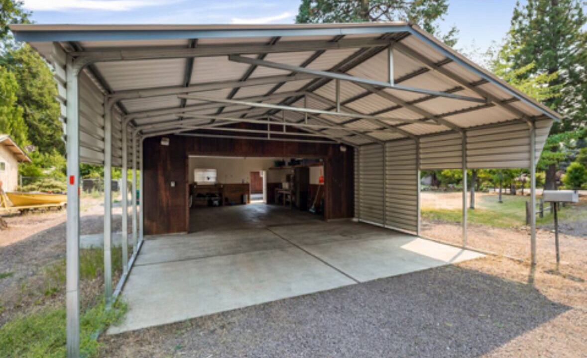 Photo of Outdoor in Hamilton Branch