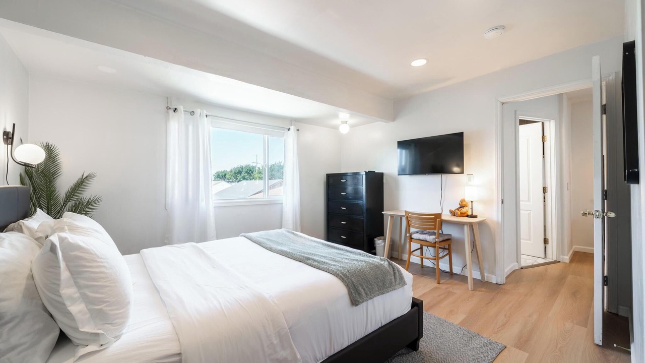 Photo of Bedroom in Davis Tract