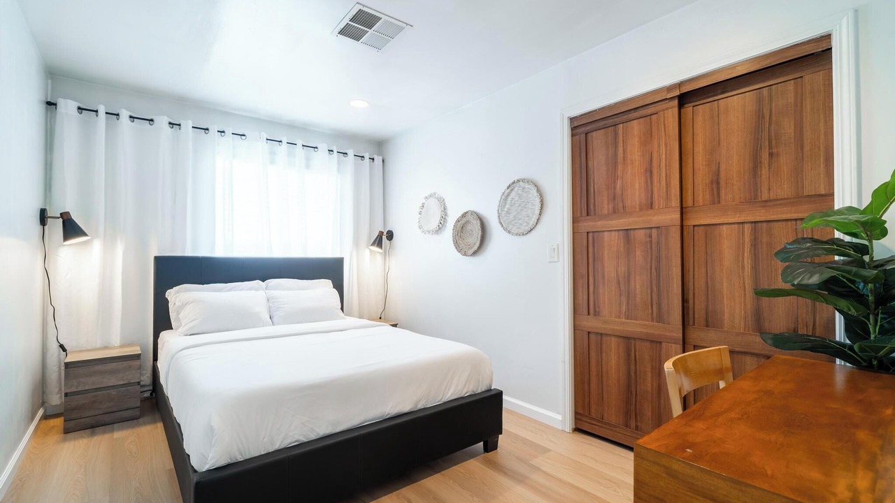 Photo of Bedroom in Davis Tract