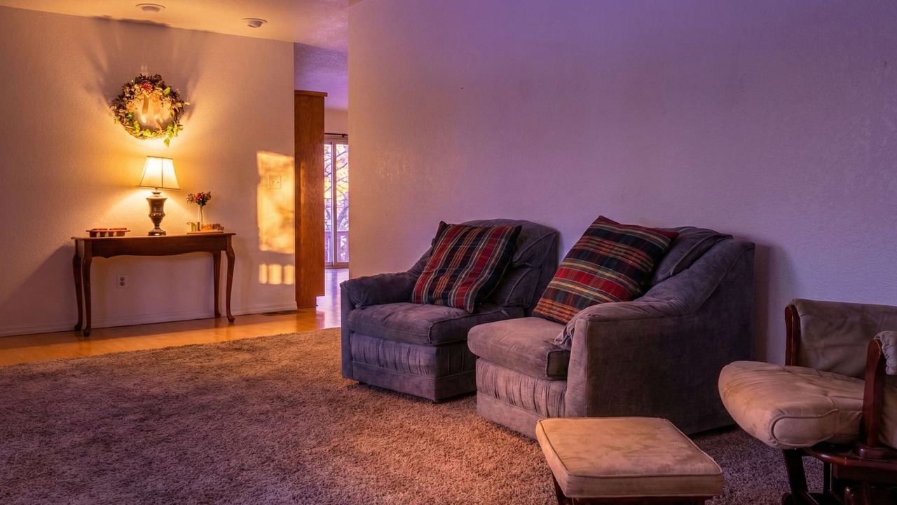 Photo of Livingroom in Groveland