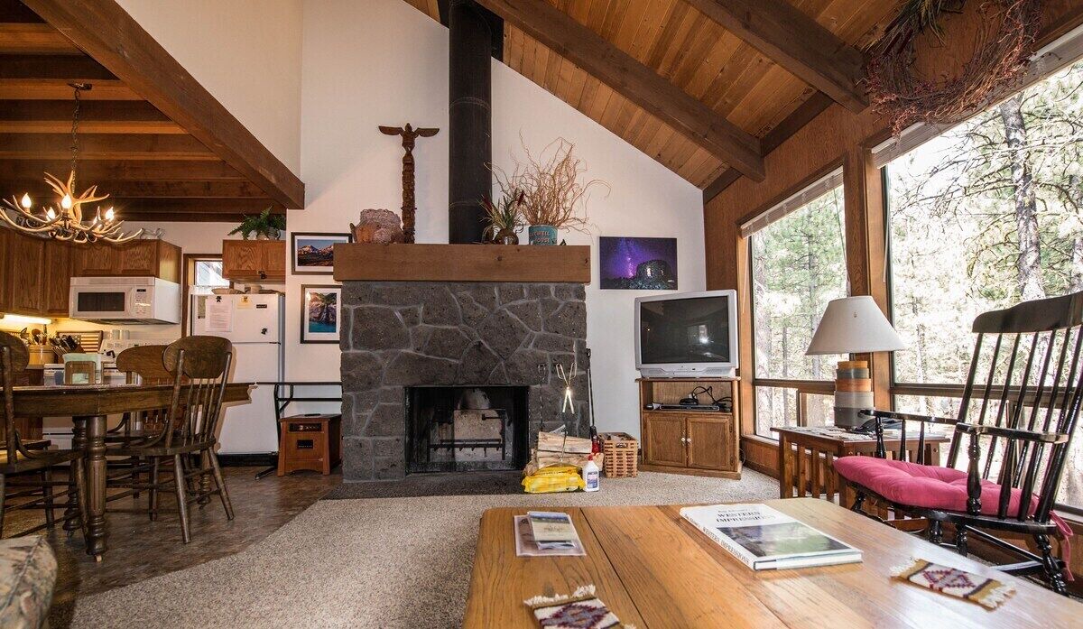 Photo of Livingroom in Black Butte Ranch