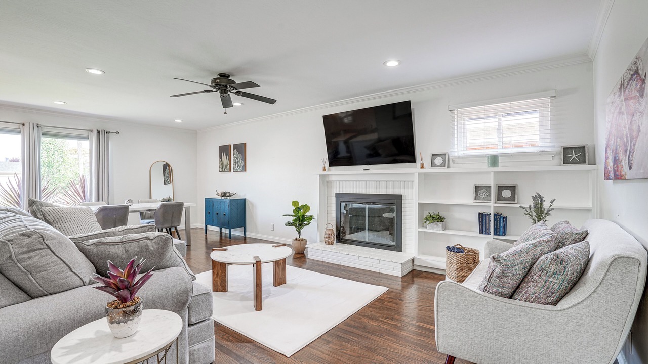 Photo of Livingroom in Hayward