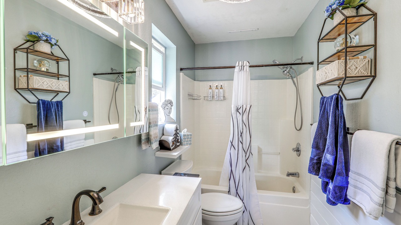 Photo of Bathroom in Mountainaire