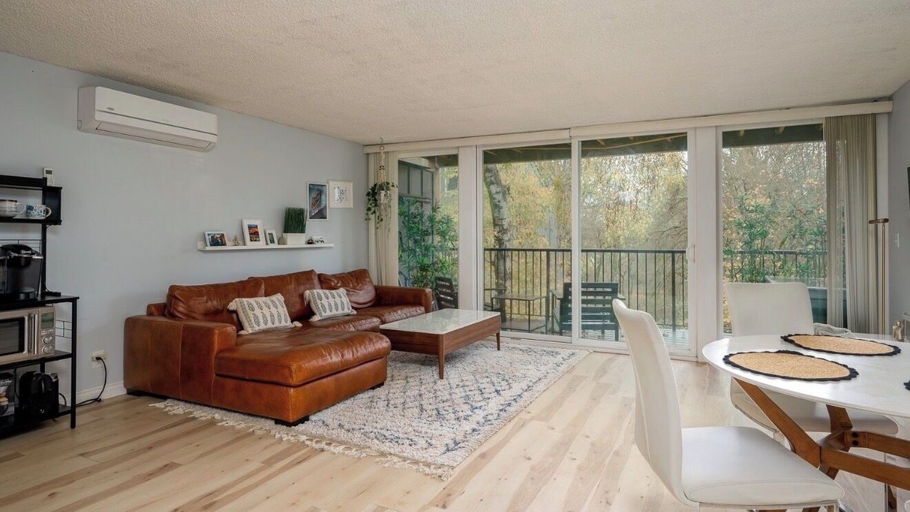 Photo of Livingroom in Mount Park