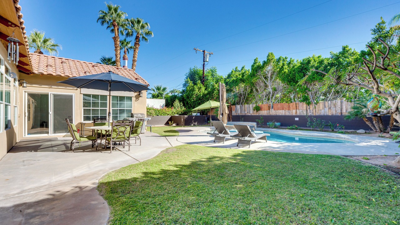 Photo of Outdoor in Tahquitz River Estates