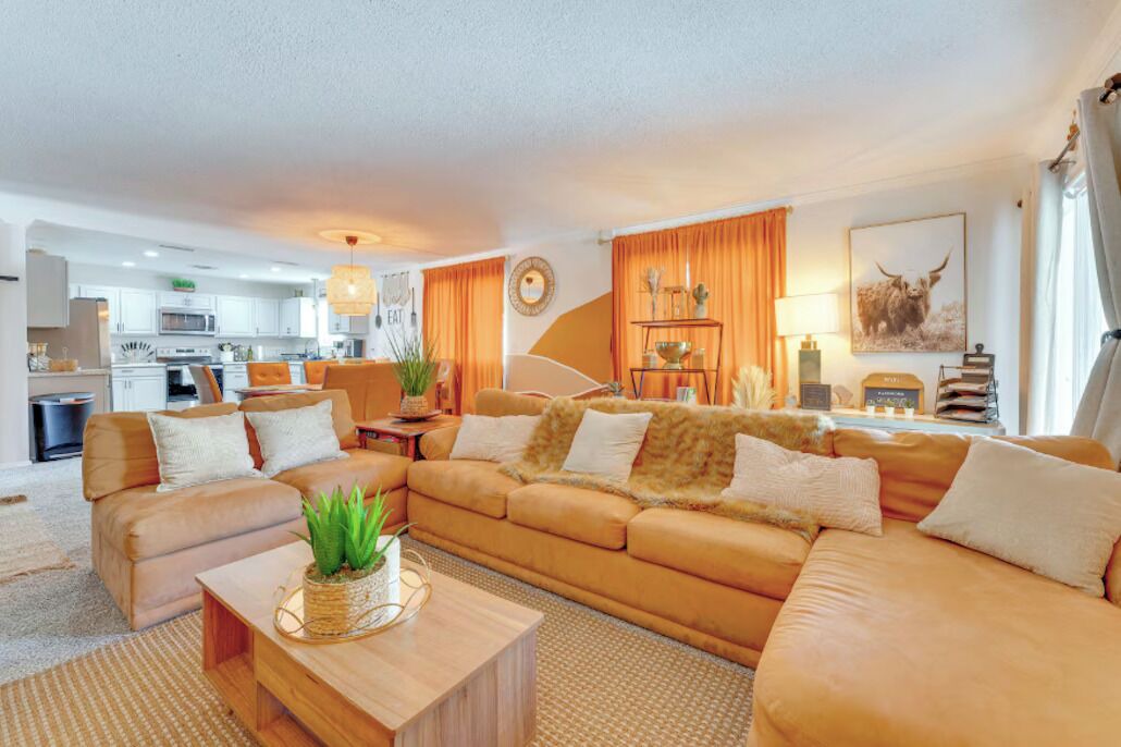 Photo of Livingroom in Bullhead City