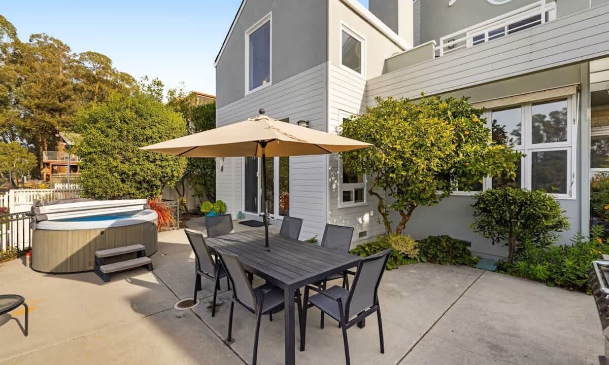 Photo of Outdoor in Eastside Santa Cruz