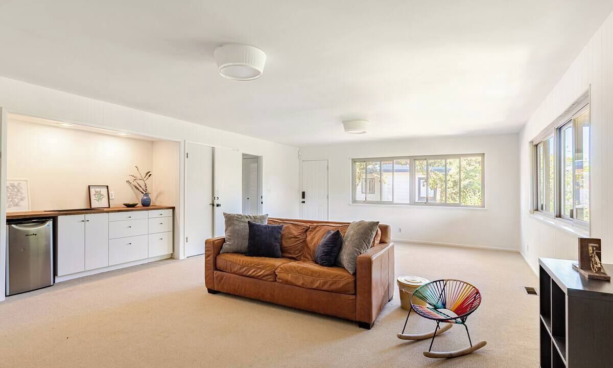 Photo of Livingroom in Upper Rockridge