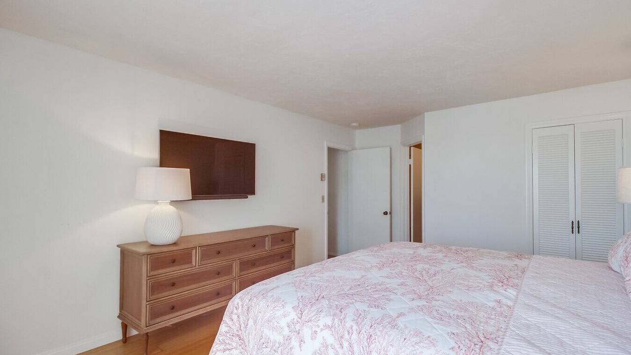 Photo of Bedroom in Solana Beach