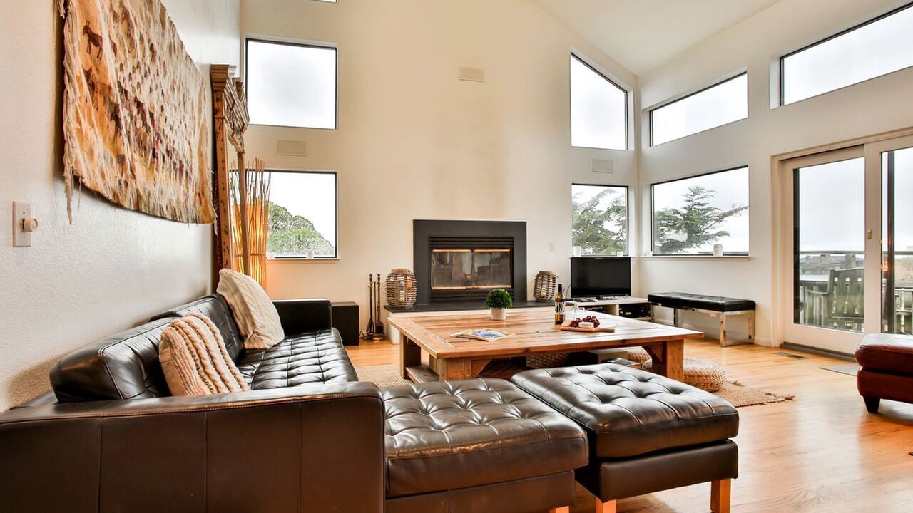 Photo of Livingroom in Dillon Beach