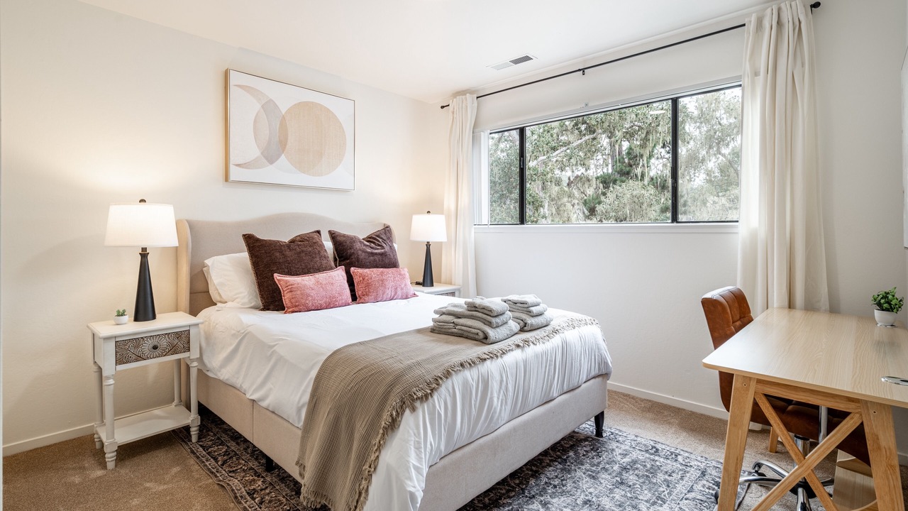 Photo of Bedroom in Del Monte Forest