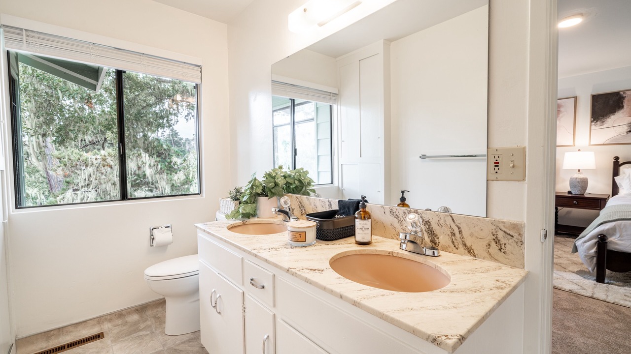 Photo of Bathroom in Del Monte Forest