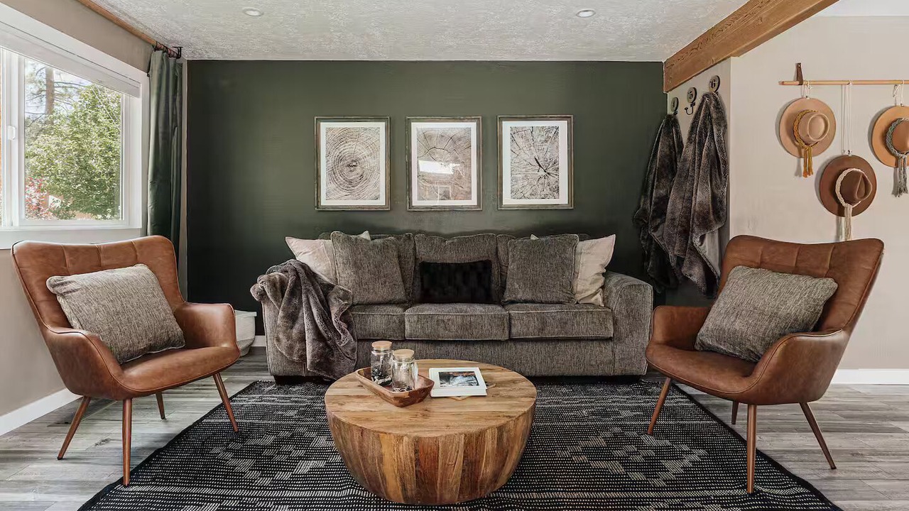 Photo of Livingroom in Whispering Forest