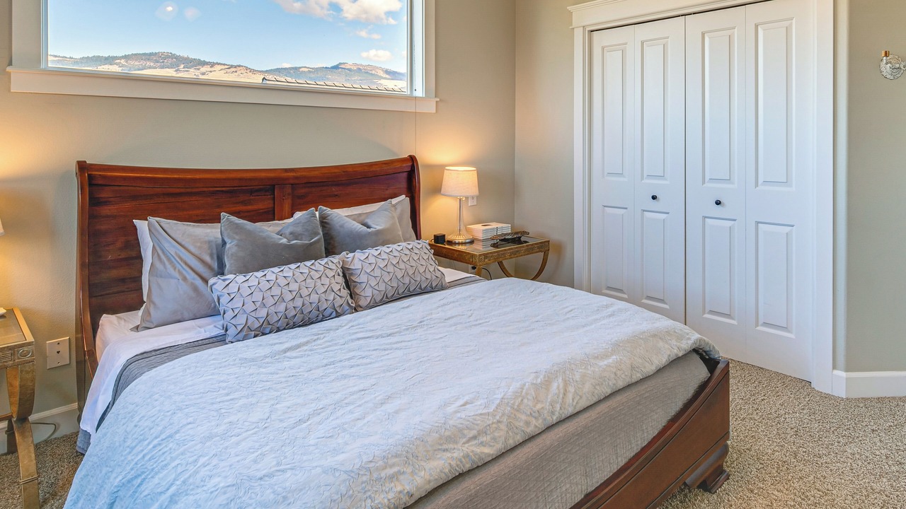 Photo of Bedroom in Ashland