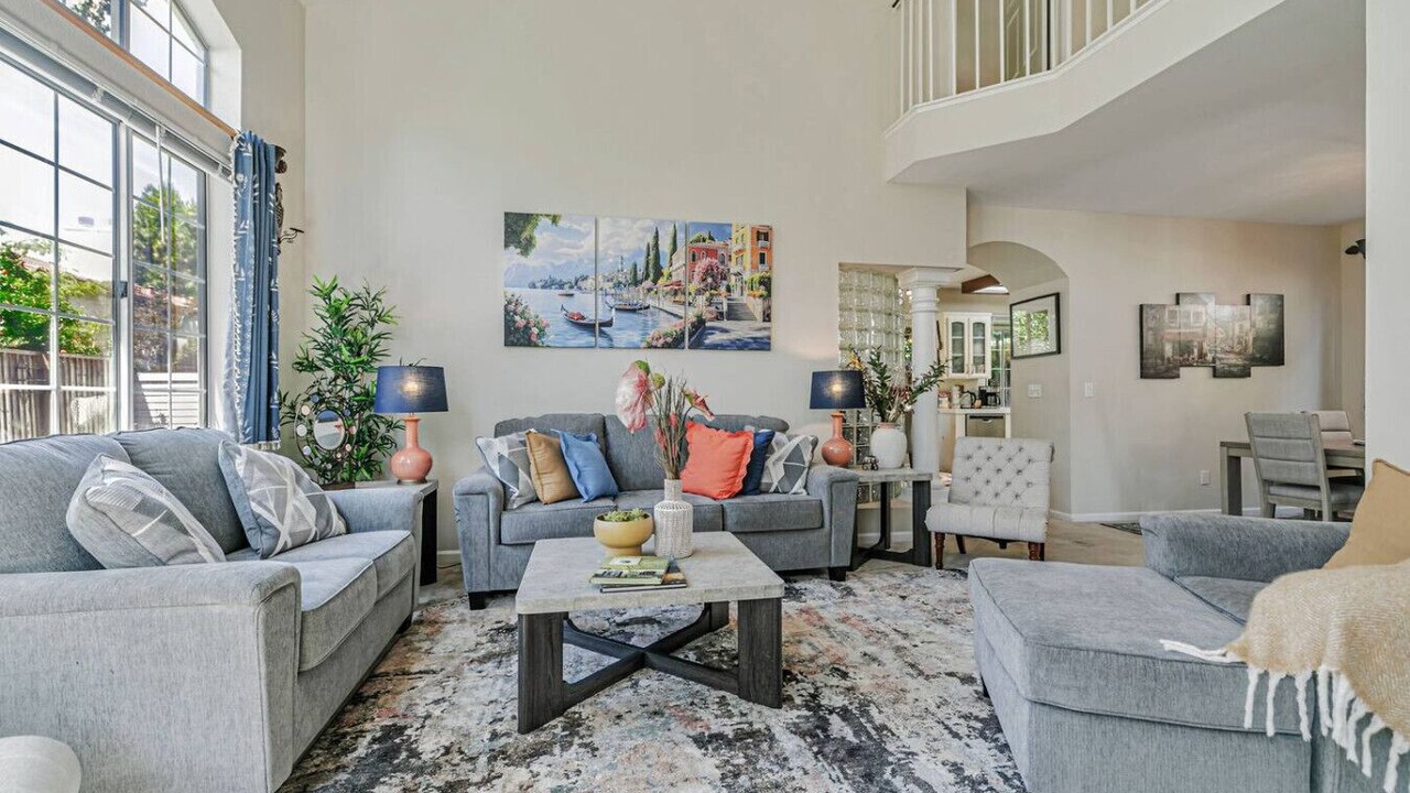 Photo of Livingroom in Ardenwood