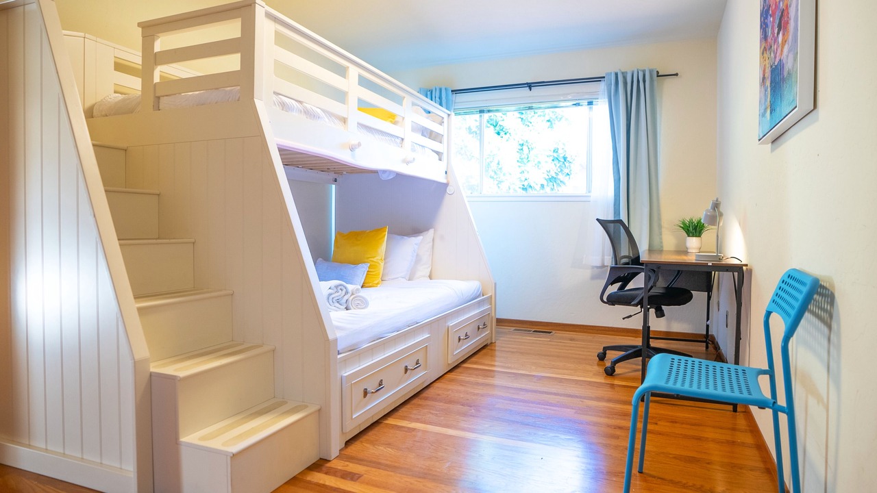 Photo of Bedroom in Mountain View