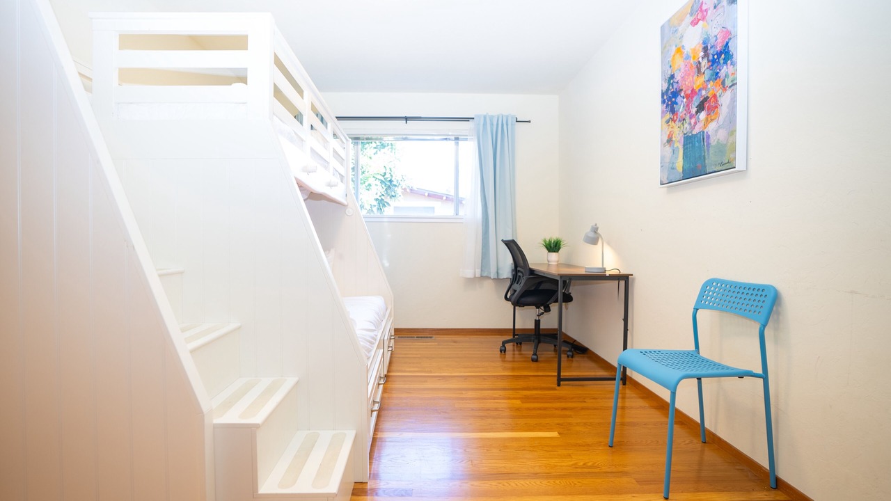 Photo of Bedroom in Mountain View