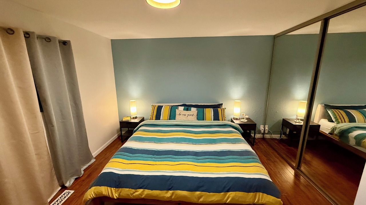 Photo of Bedroom in Oakland