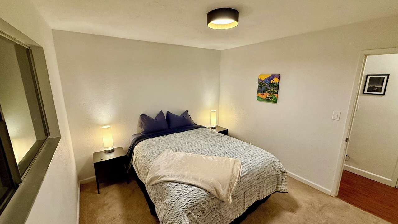 Photo of Bedroom in Oakland