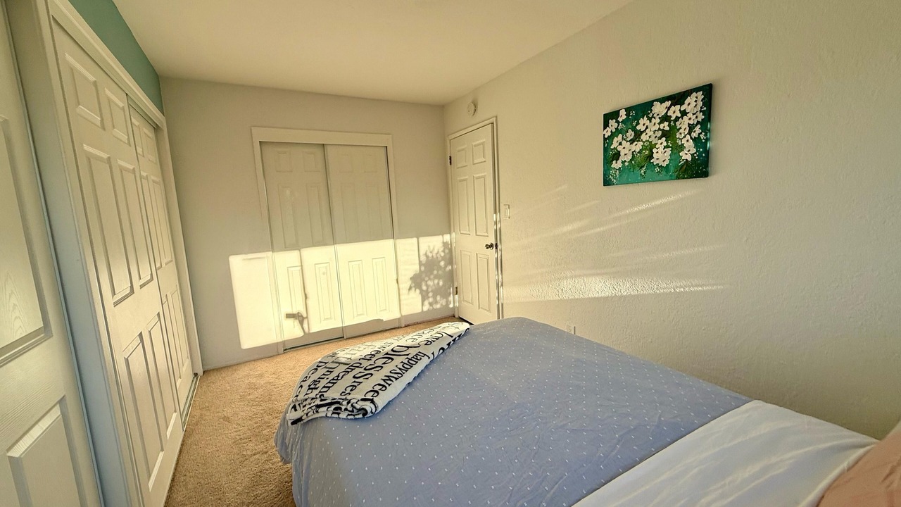 Photo of Bedroom in Oakland